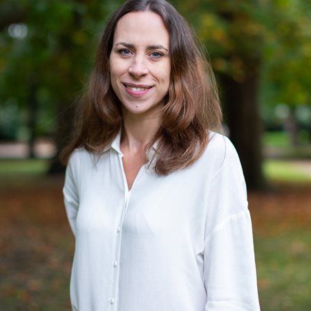 Image of Laura Davies